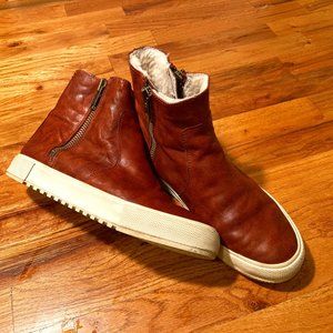 Frye - Shearling lined Leather Hightop - 8.5